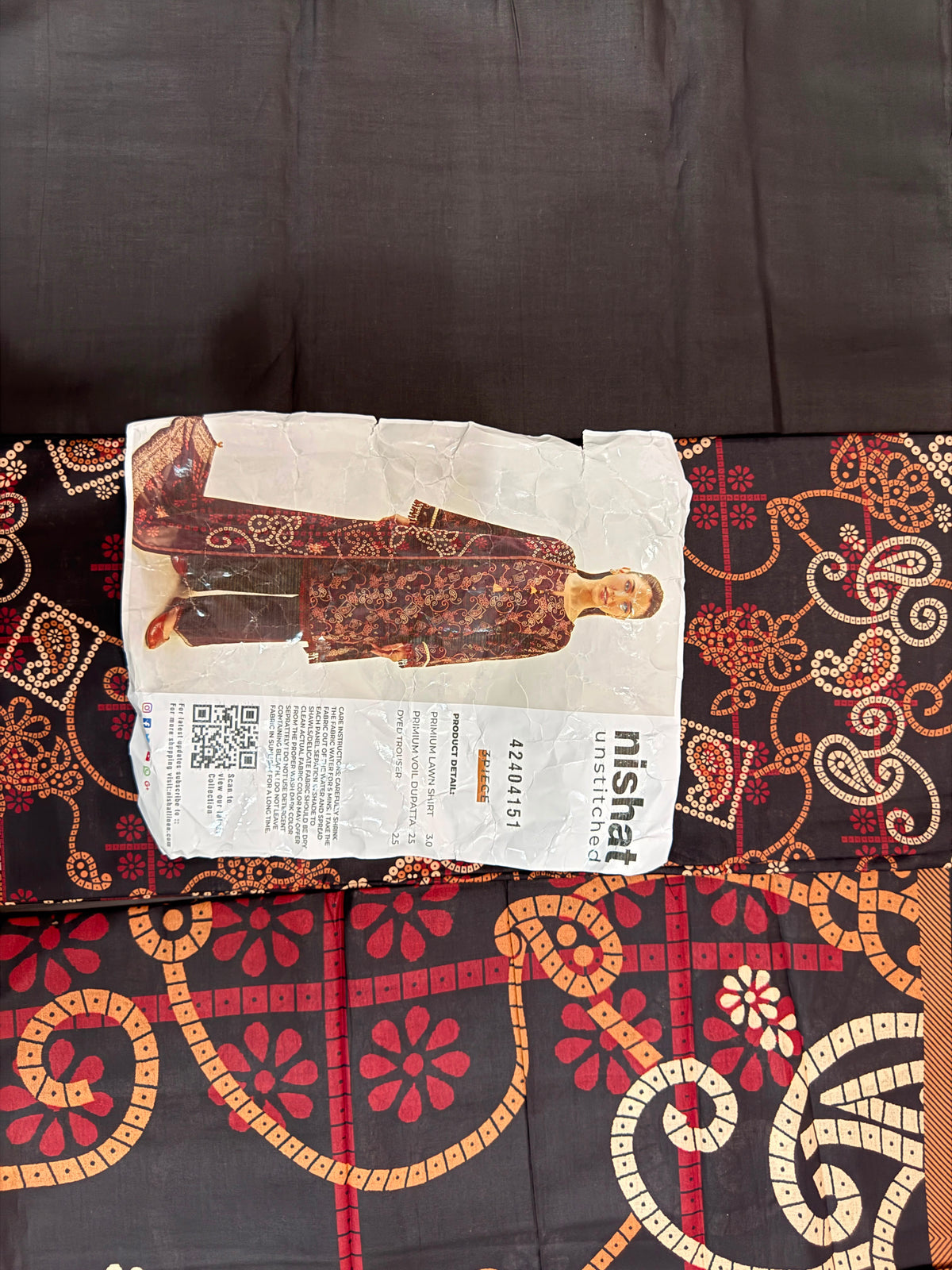 Polo Premium: Unstitched 3-Piece Maroon Paisley & Bandhani Print Suit Fabric