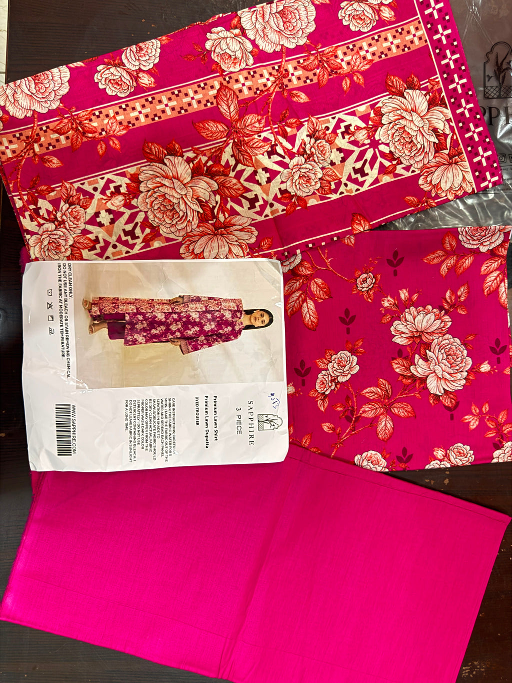 Polo Premium: Unstitched 3-Piece Fuchsia Floral Lawn Suit Fabric