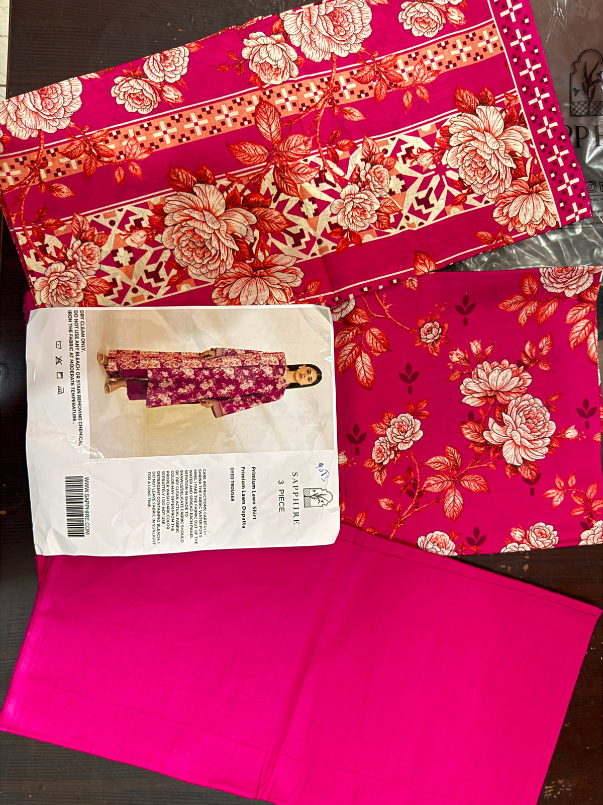 Polo Premium: Unstitched 3-Piece Fuchsia Floral Lawn Suit Fabric
